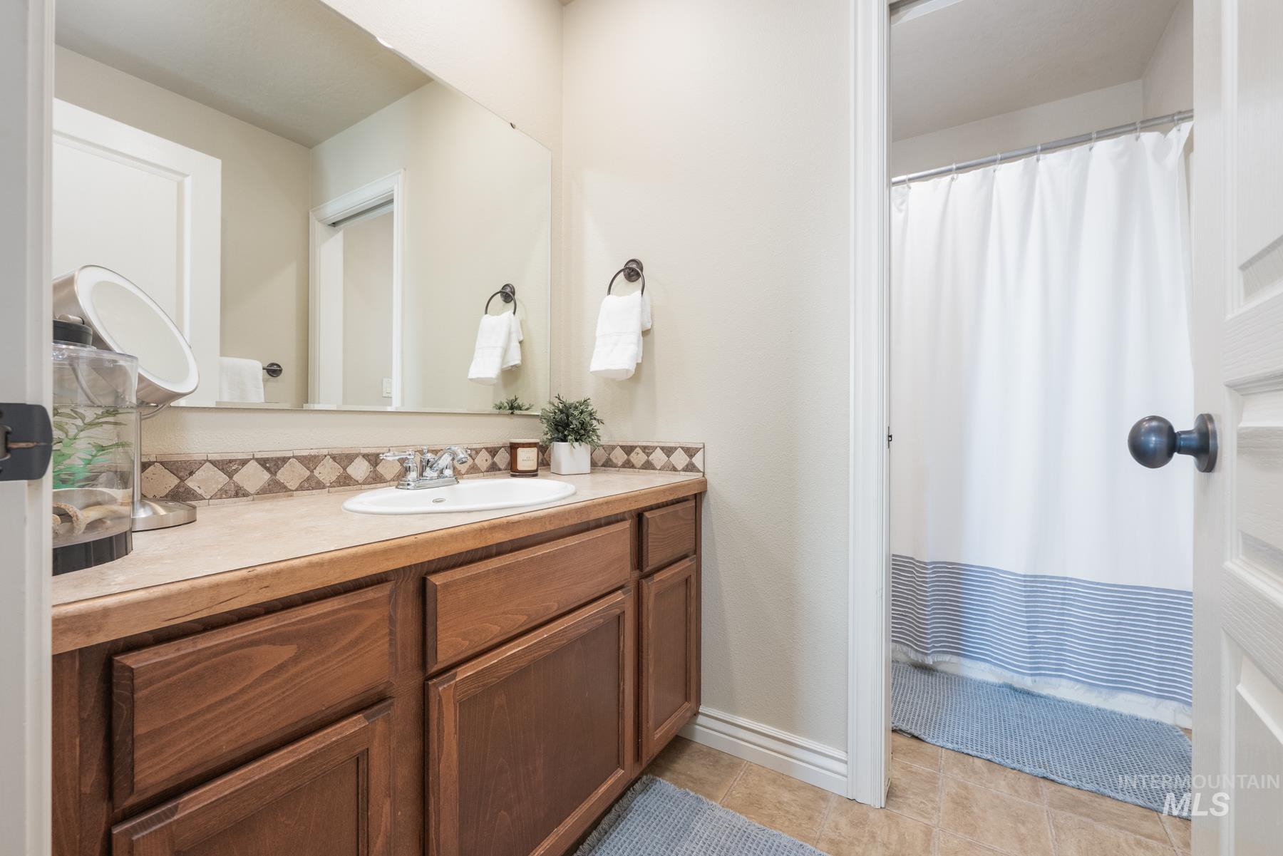 675 N Aspen Lakes Way, Star, Idaho 83669, 4 Bedrooms, 4 Bathrooms, Residential For Sale, Price $662,500, 98967256