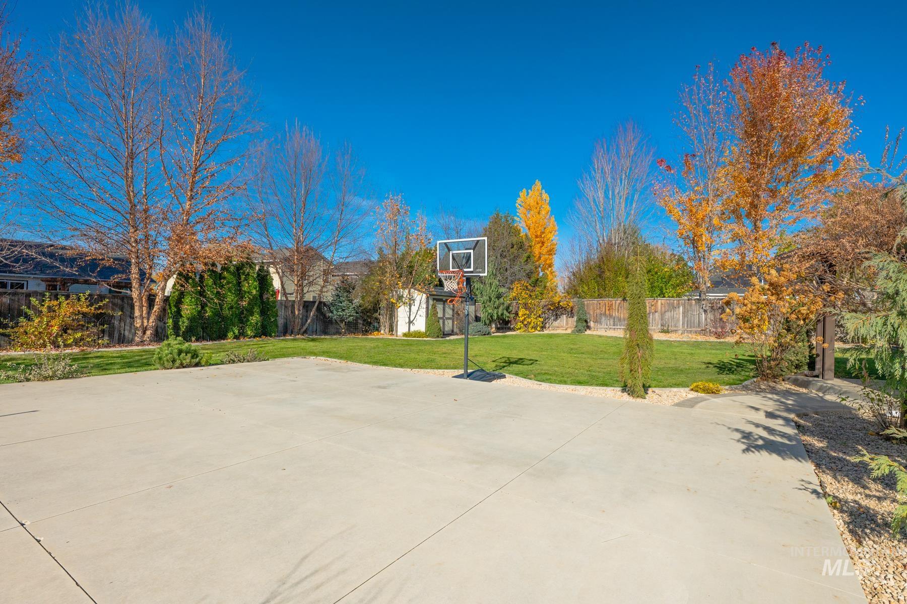 675 N Aspen Lakes Way, Star, Idaho 83669, 4 Bedrooms, 4 Bathrooms, Residential For Sale, Price $662,500, 98967256