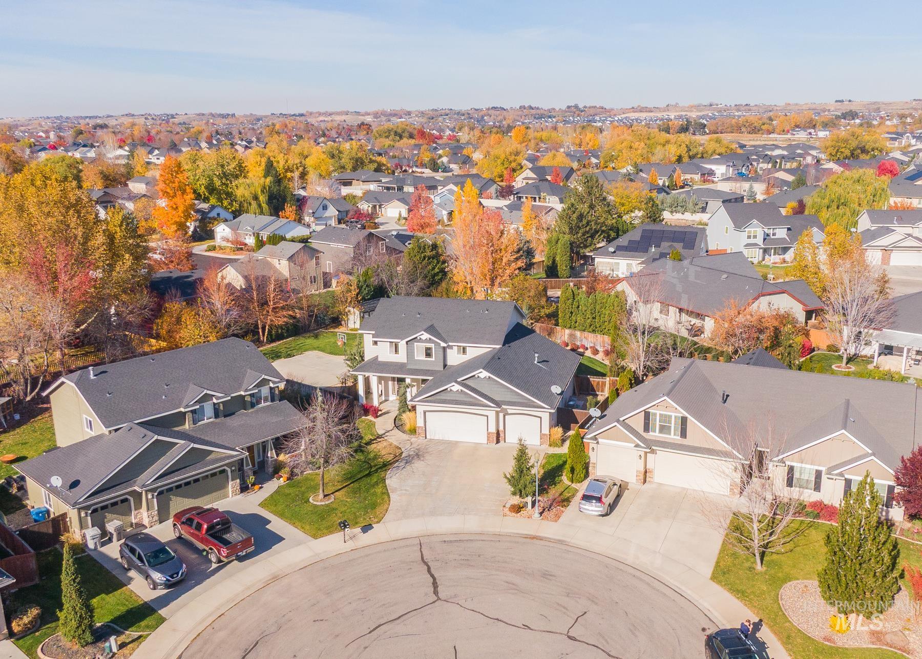 675 N Aspen Lakes Way, Star, Idaho 83669, 4 Bedrooms, 4 Bathrooms, Residential For Sale, Price $662,500, 98967256