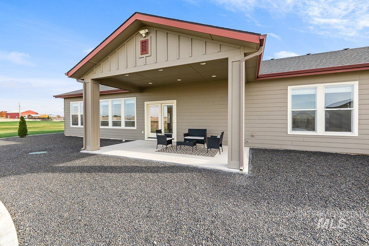 25861 Lon Davis Rd, Parma, Idaho 83660-7247, 3 Bedrooms, 3.5 Bathrooms, Residential For Sale, Price $875,000, 98967261
