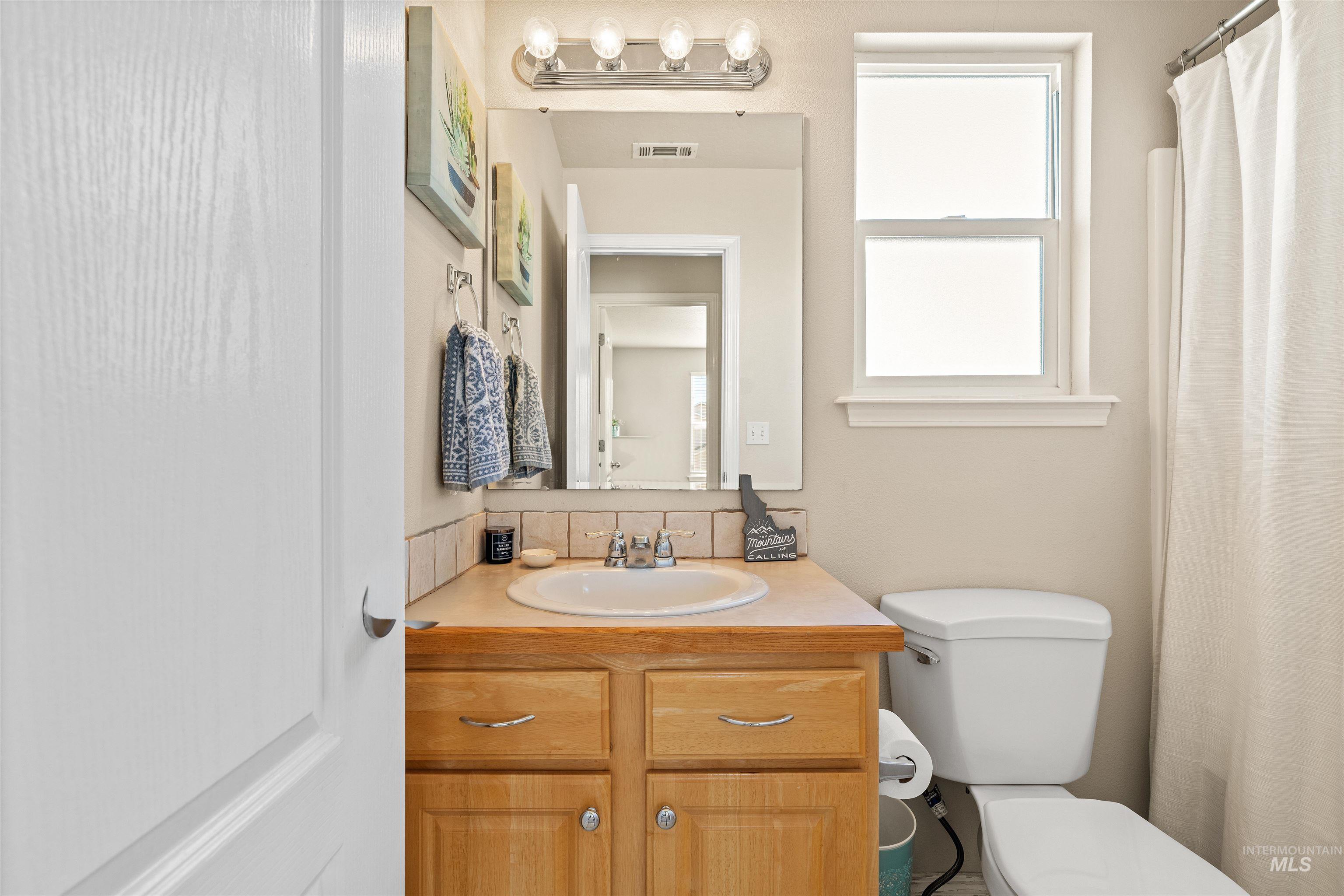 9459 W. Weir Hollis Drive, Boise, Idaho 83709, 3 Bedrooms, 2.5 Bathrooms, Residential For Sale, Price $399,900, 98967262