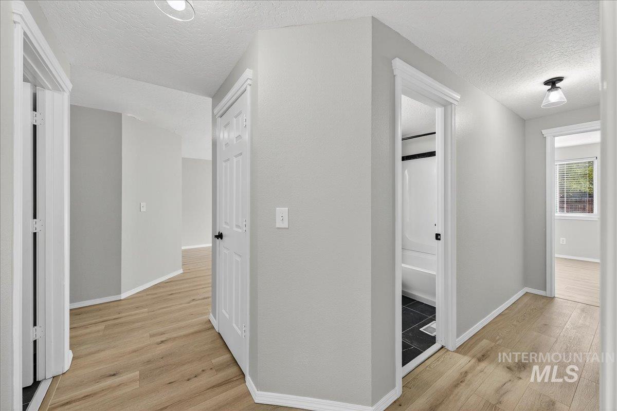 94 S Beechwood Drive, Nampa, Idaho 83651, 3 Bedrooms, 2 Bathrooms, Residential For Sale, Price $339,900, 98967263