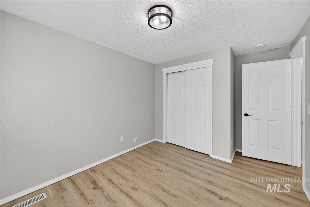 94 S Beechwood Drive, Nampa, Idaho 83651, 3 Bedrooms, 2 Bathrooms, Residential For Sale, Price $339,900, 98967263