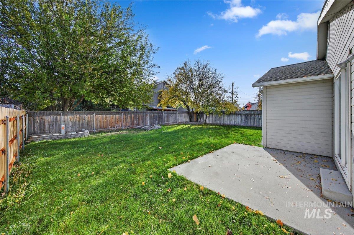 94 S Beechwood Drive, Nampa, Idaho 83651, 3 Bedrooms, 2 Bathrooms, Residential For Sale, Price $339,900, 98967263