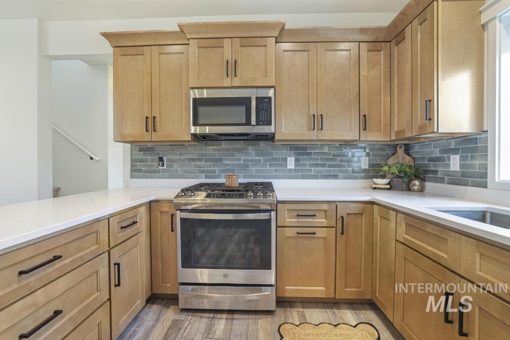 579 Pisces Ct., Twin Falls, Idaho 83301, 4 Bedrooms, 2.5 Bathrooms, Residential For Sale, Price $440,000, 98967264