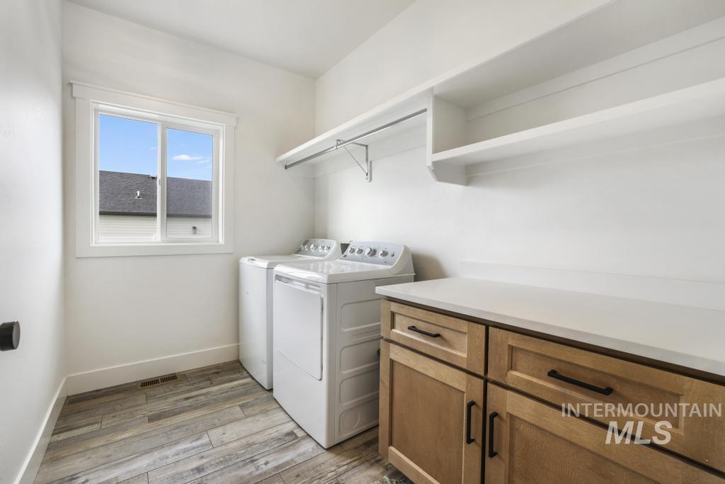 579 Pisces Ct., Twin Falls, Idaho 83301, 4 Bedrooms, 2.5 Bathrooms, Residential For Sale, Price $440,000, 98967264