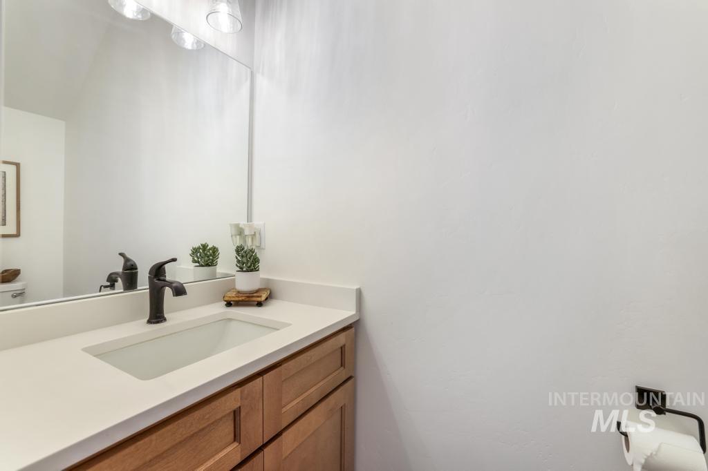 579 Pisces Ct., Twin Falls, Idaho 83301, 4 Bedrooms, 2.5 Bathrooms, Residential For Sale, Price $440,000, 98967264