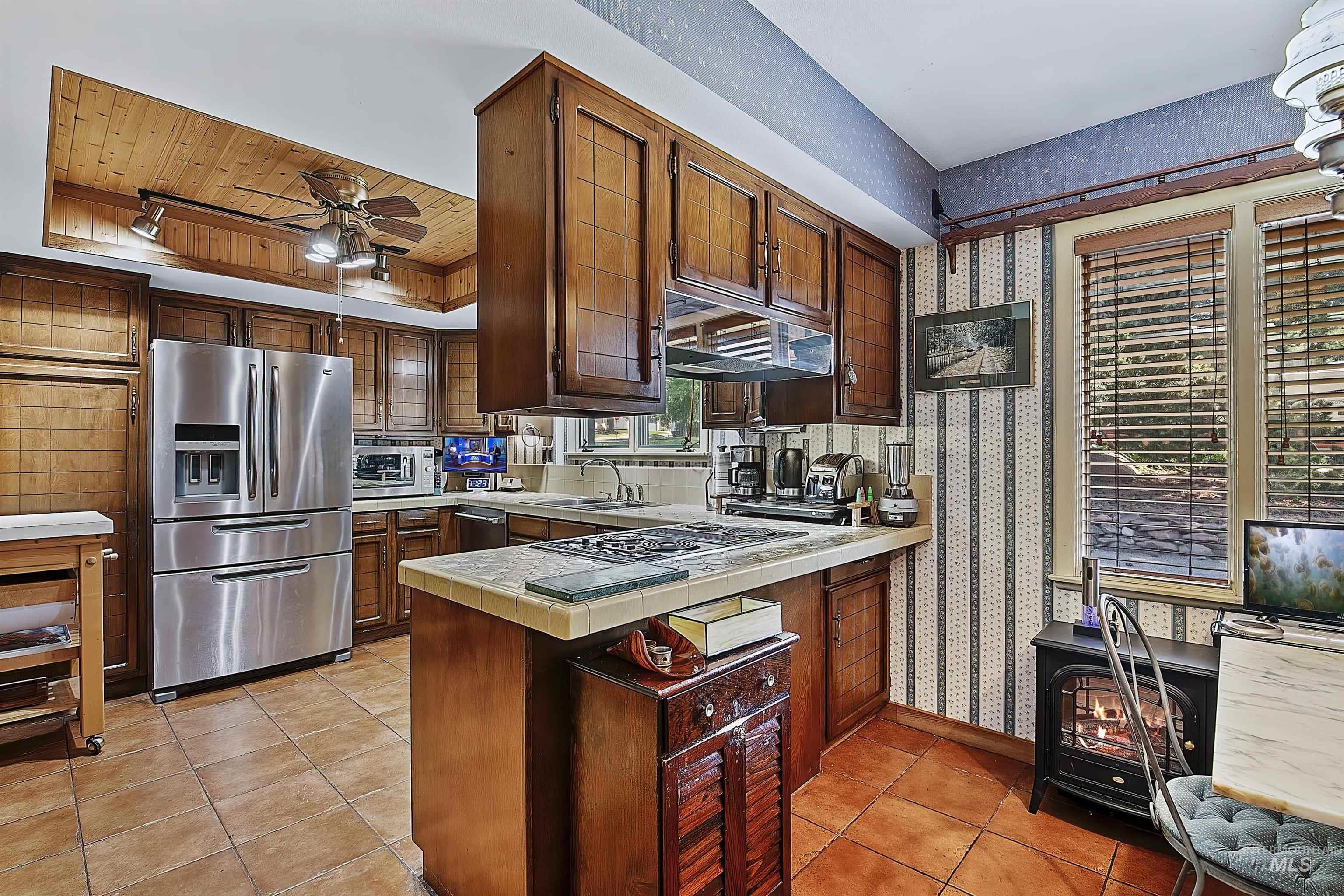 2209 S Ridgeview Way, Boise, Idaho 83712, 3 Bedrooms, 2.5 Bathrooms, Residential For Sale, Price $849,999, 98967269