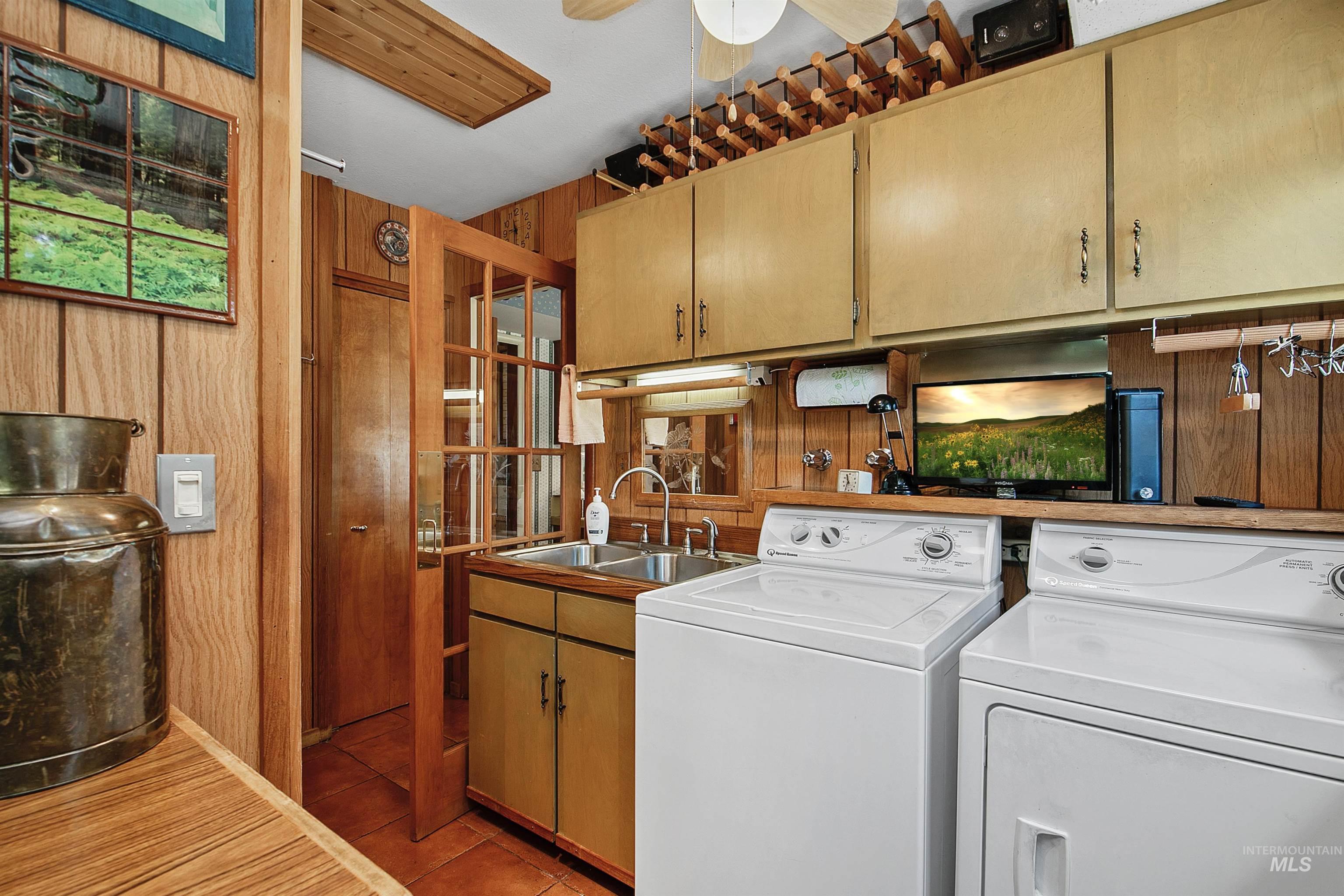 2209 S Ridgeview Way, Boise, Idaho 83712, 3 Bedrooms, 2.5 Bathrooms, Residential For Sale, Price $849,999, 98967269