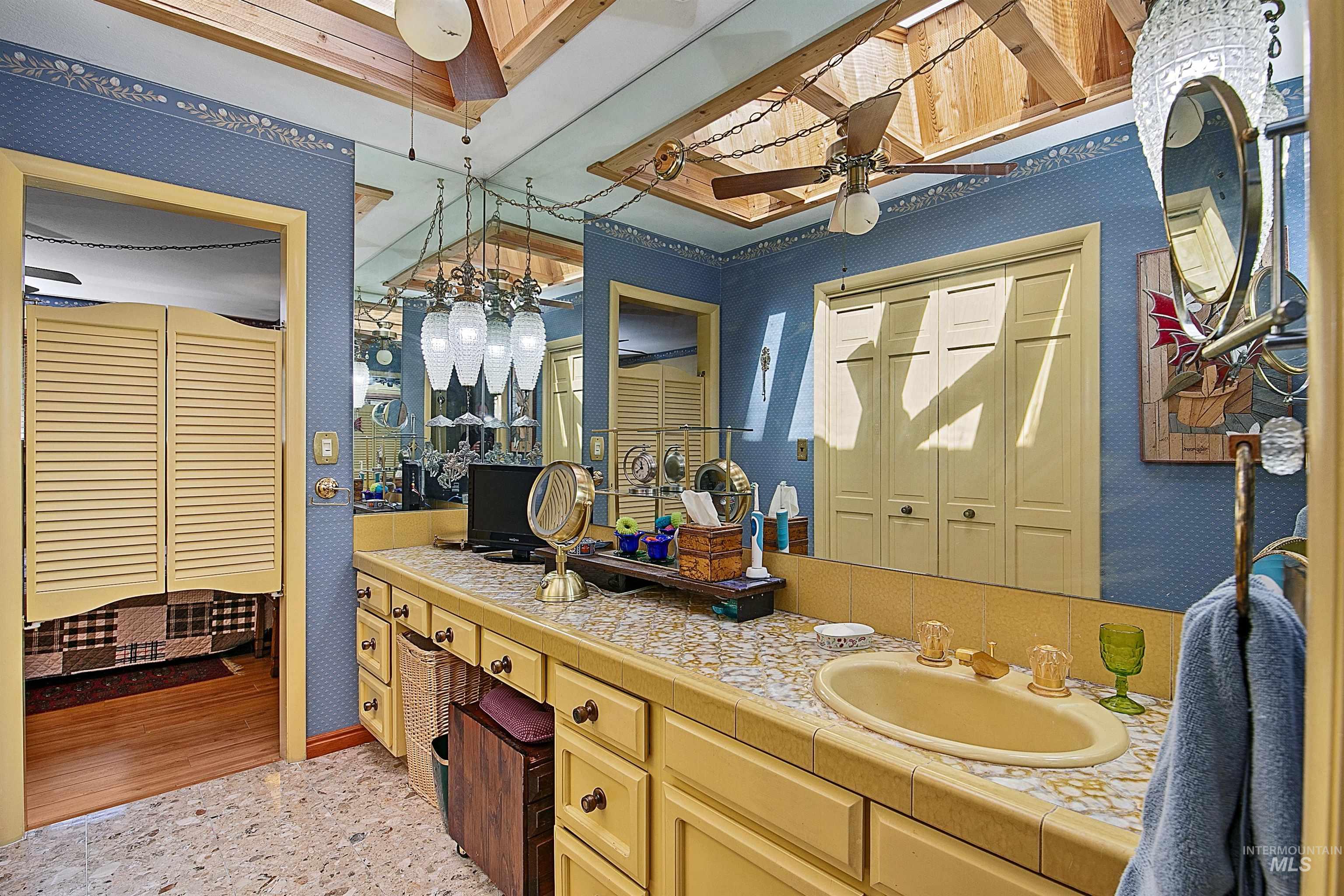 2209 S Ridgeview Way, Boise, Idaho 83712, 3 Bedrooms, 2.5 Bathrooms, Residential For Sale, Price $849,999, 98967269