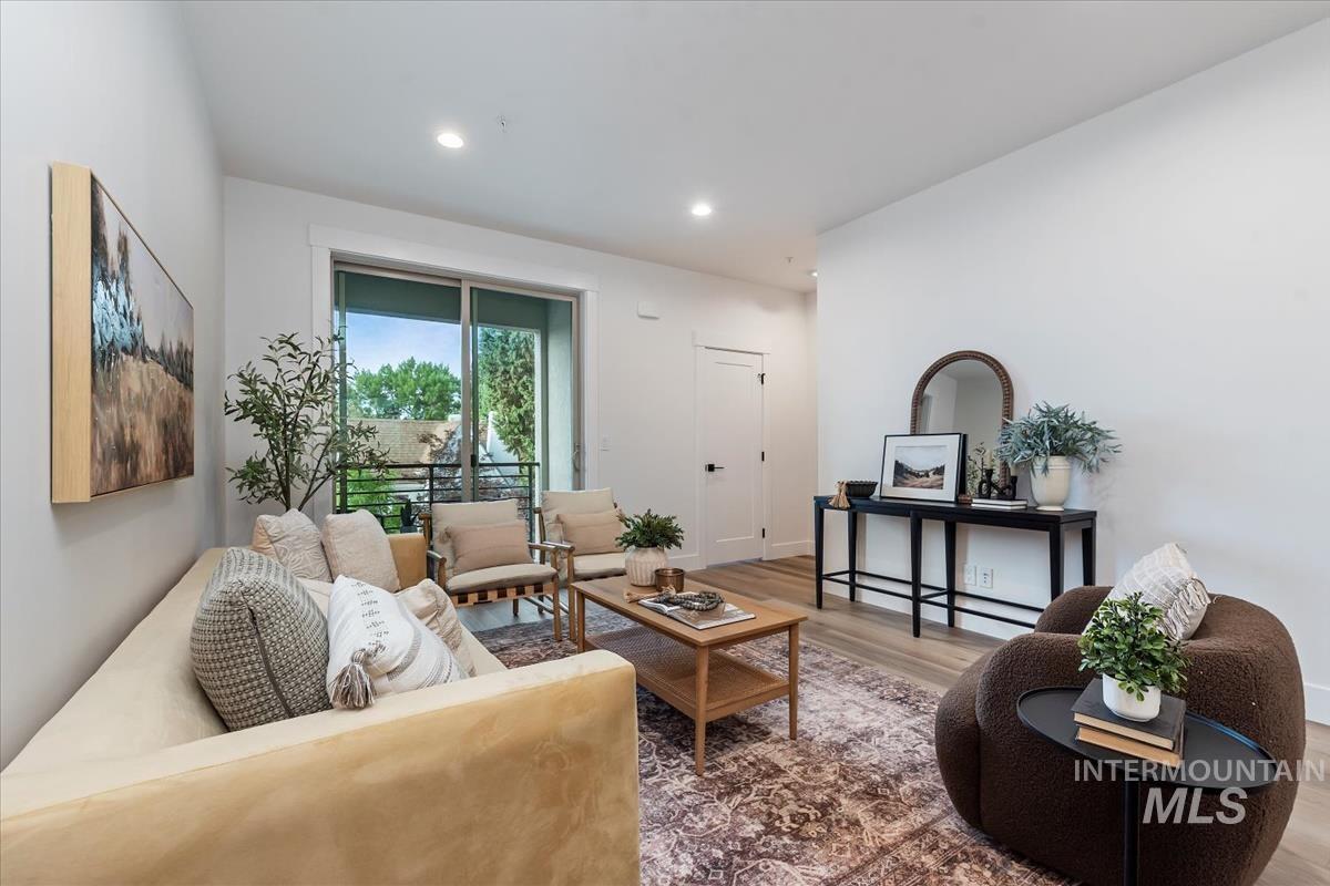 1659 W Burlison Ln., Boise, Idaho 83705, 3 Bedrooms, 3.5 Bathrooms, Residential For Sale, Price $469,880, 98967273