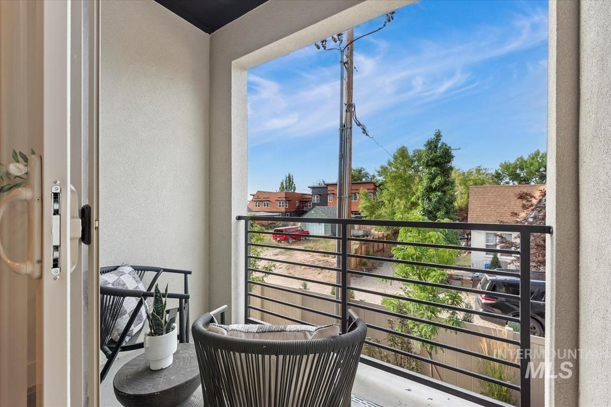 1659 W Burlison Ln., Boise, Idaho 83705, 3 Bedrooms, 3.5 Bathrooms, Residential For Sale, Price $469,880, 98967273