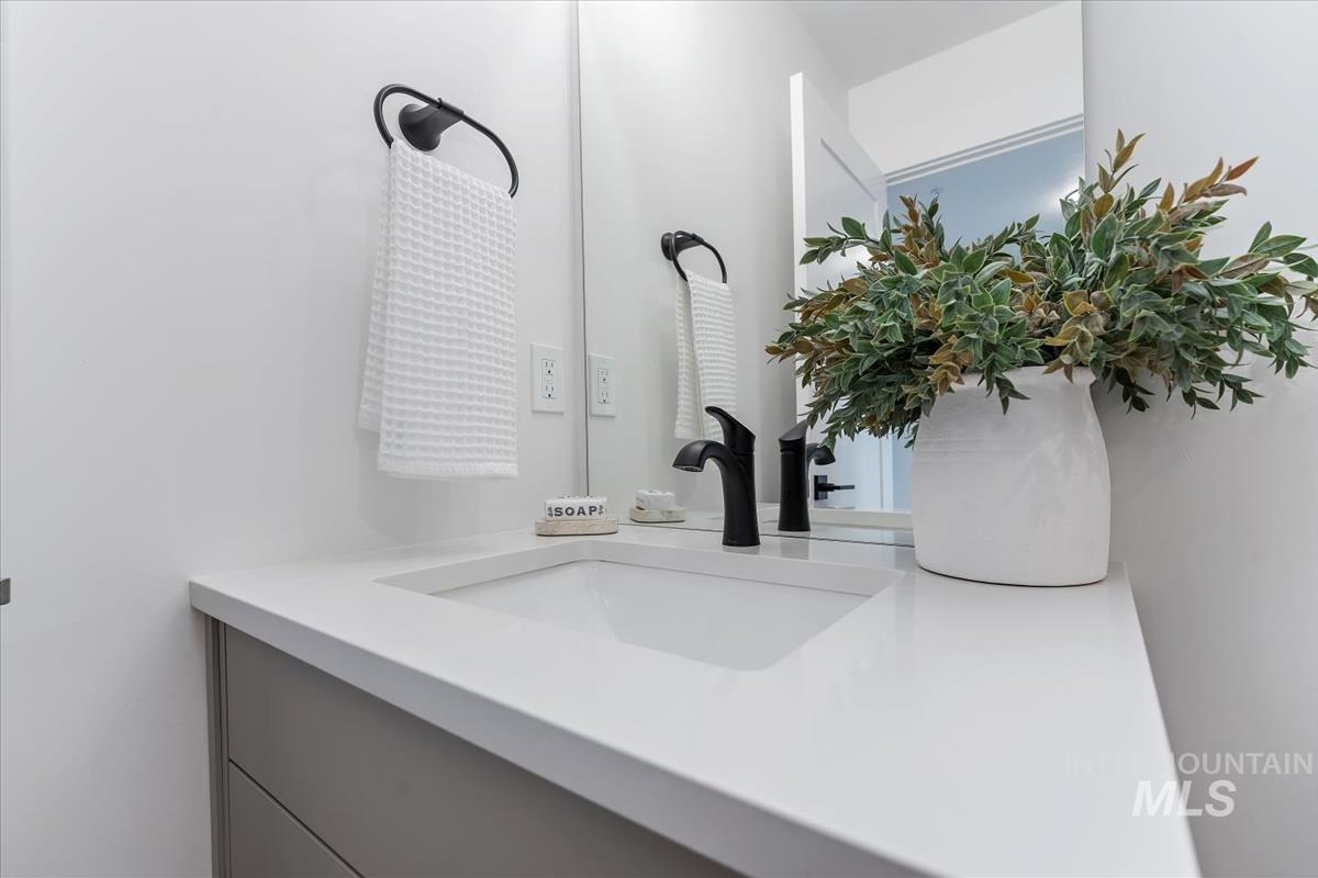 1659 W Burlison Ln., Boise, Idaho 83705, 3 Bedrooms, 3.5 Bathrooms, Residential For Sale, Price $469,880, 98967273