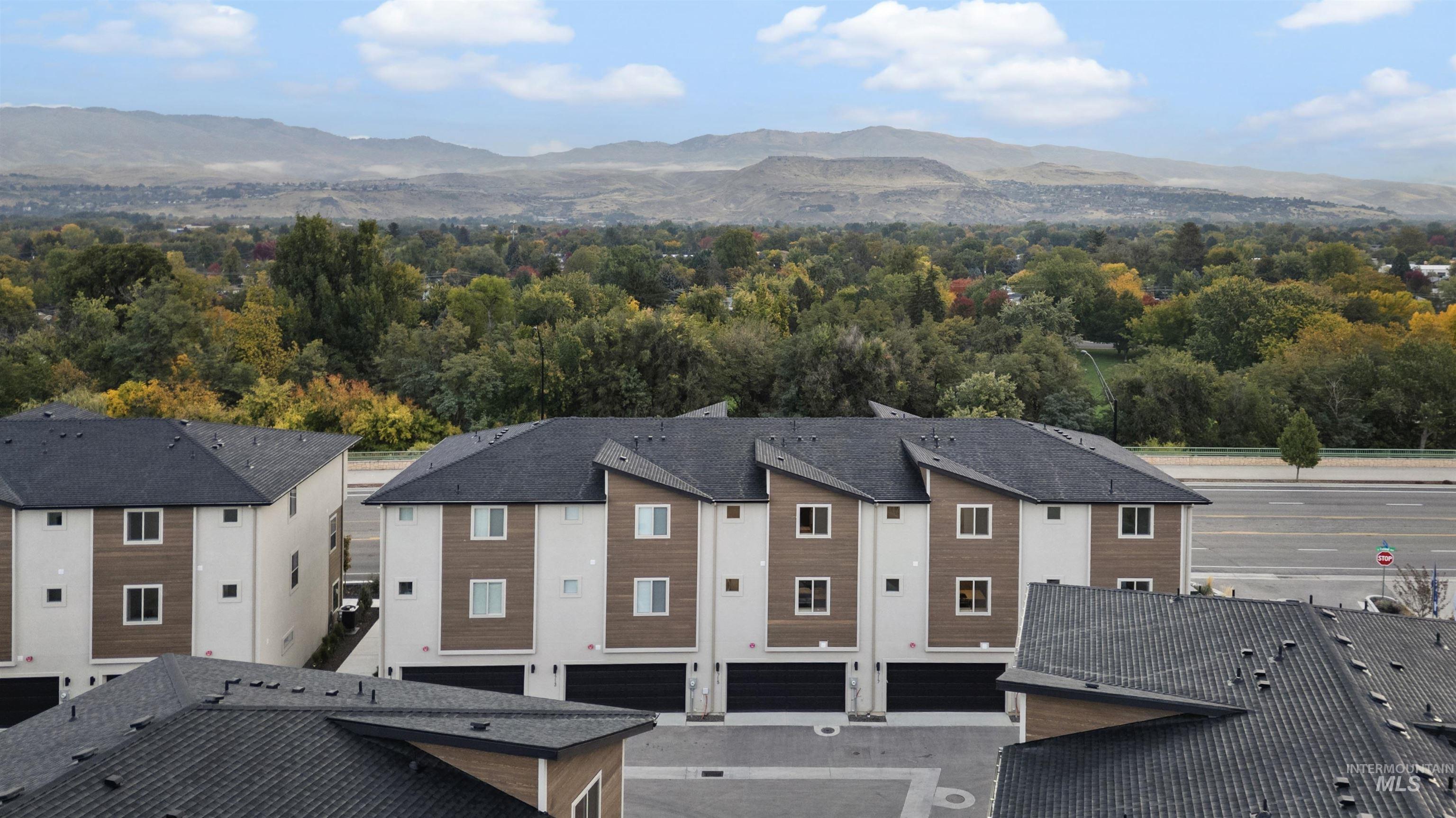 1659 W Burlison Ln., Boise, Idaho 83705, 3 Bedrooms, 3.5 Bathrooms, Residential For Sale, Price $469,880, 98967273