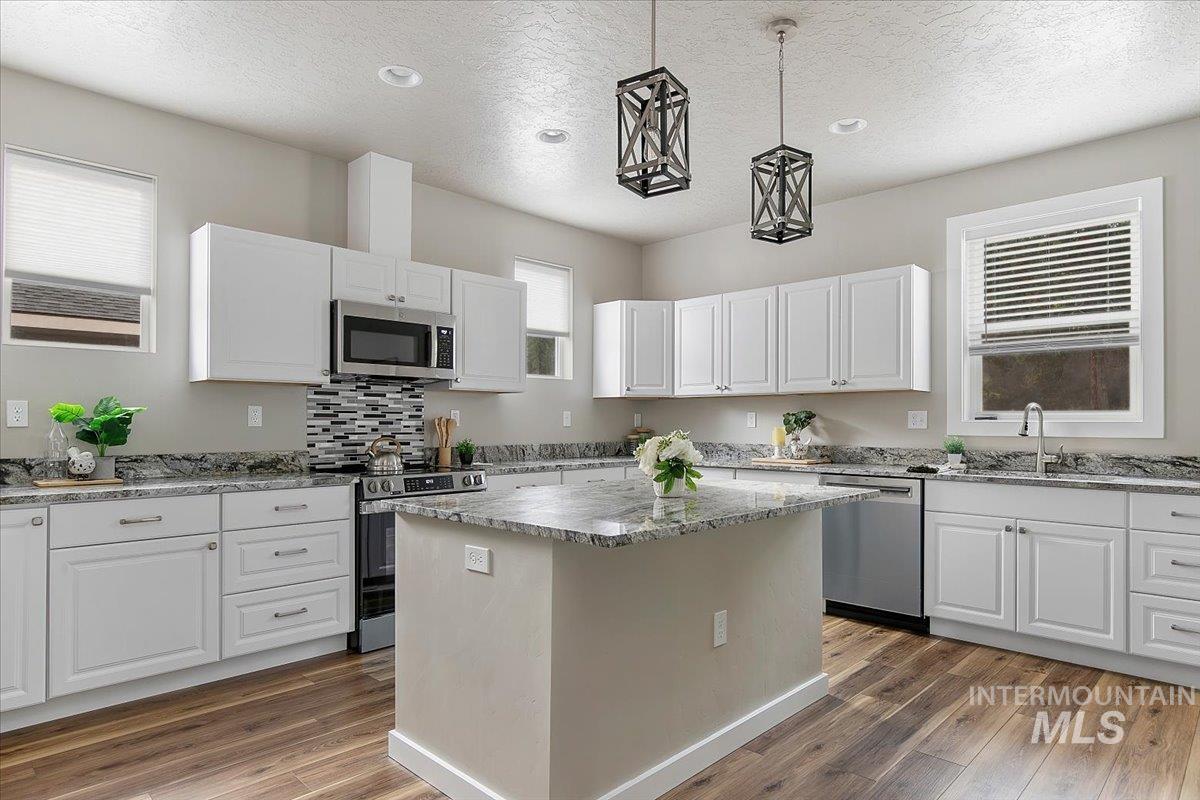 35 Wapiti Court, Garden Valley, Idaho 83622, 4 Bedrooms, 2.5 Bathrooms, Residential For Sale, Price $699,000, 98967274