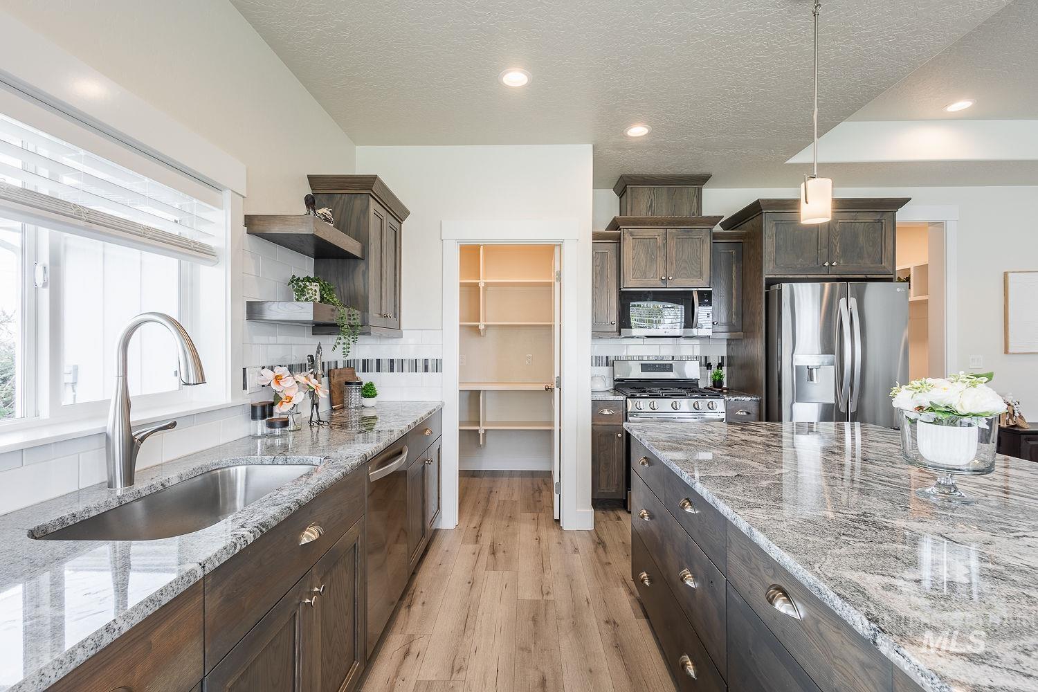 20139 Carbondale Ave, Caldwell, Idaho 83605, 4 Bedrooms, 2.5 Bathrooms, Residential For Sale, Price $549,000, 98967275