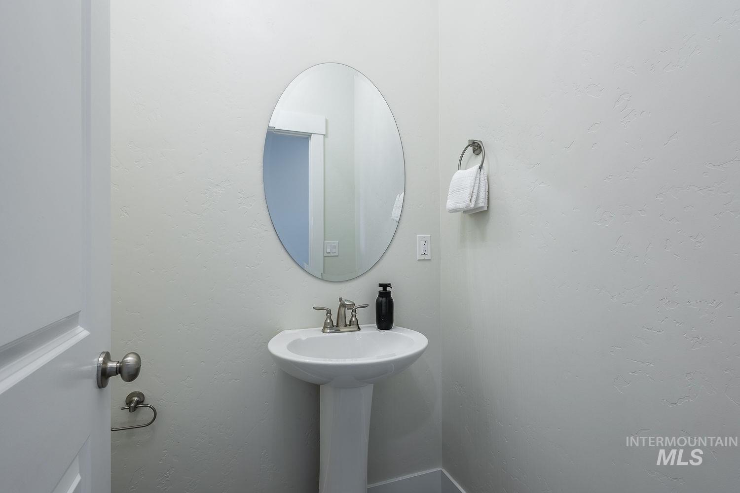 20139 Carbondale Ave, Caldwell, Idaho 83605, 4 Bedrooms, 2.5 Bathrooms, Residential For Sale, Price $549,000, 98967275