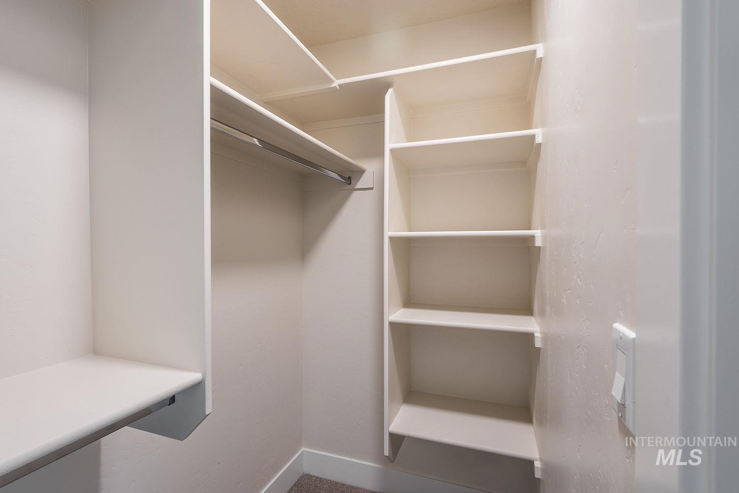 20139 Carbondale Ave, Caldwell, Idaho 83605, 4 Bedrooms, 2.5 Bathrooms, Residential For Sale, Price $549,000, 98967275