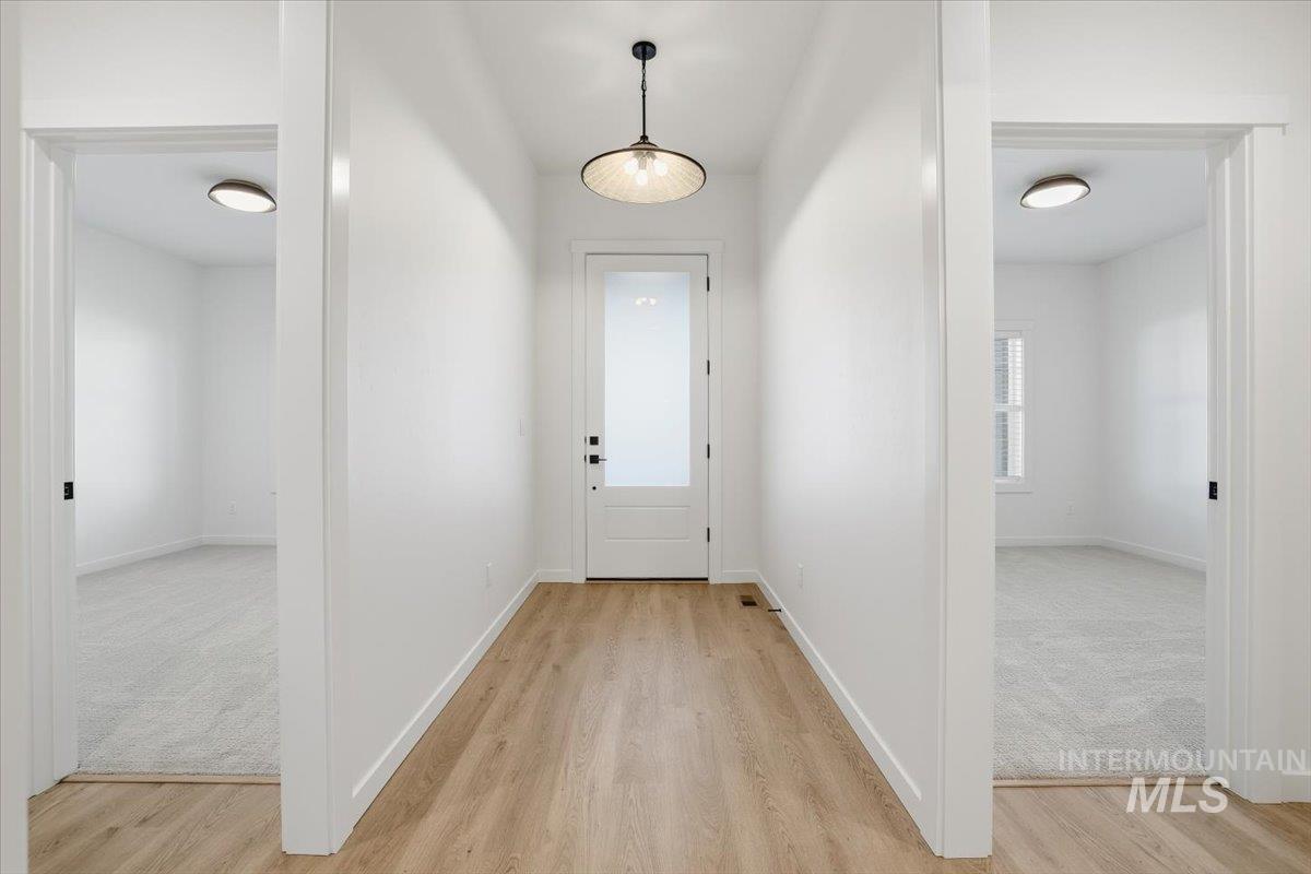 1008 Whitewater Way, Emmett, Idaho 83617, 3 Bedrooms, 2 Bathrooms, Residential For Sale, Price $549,900, 98967277