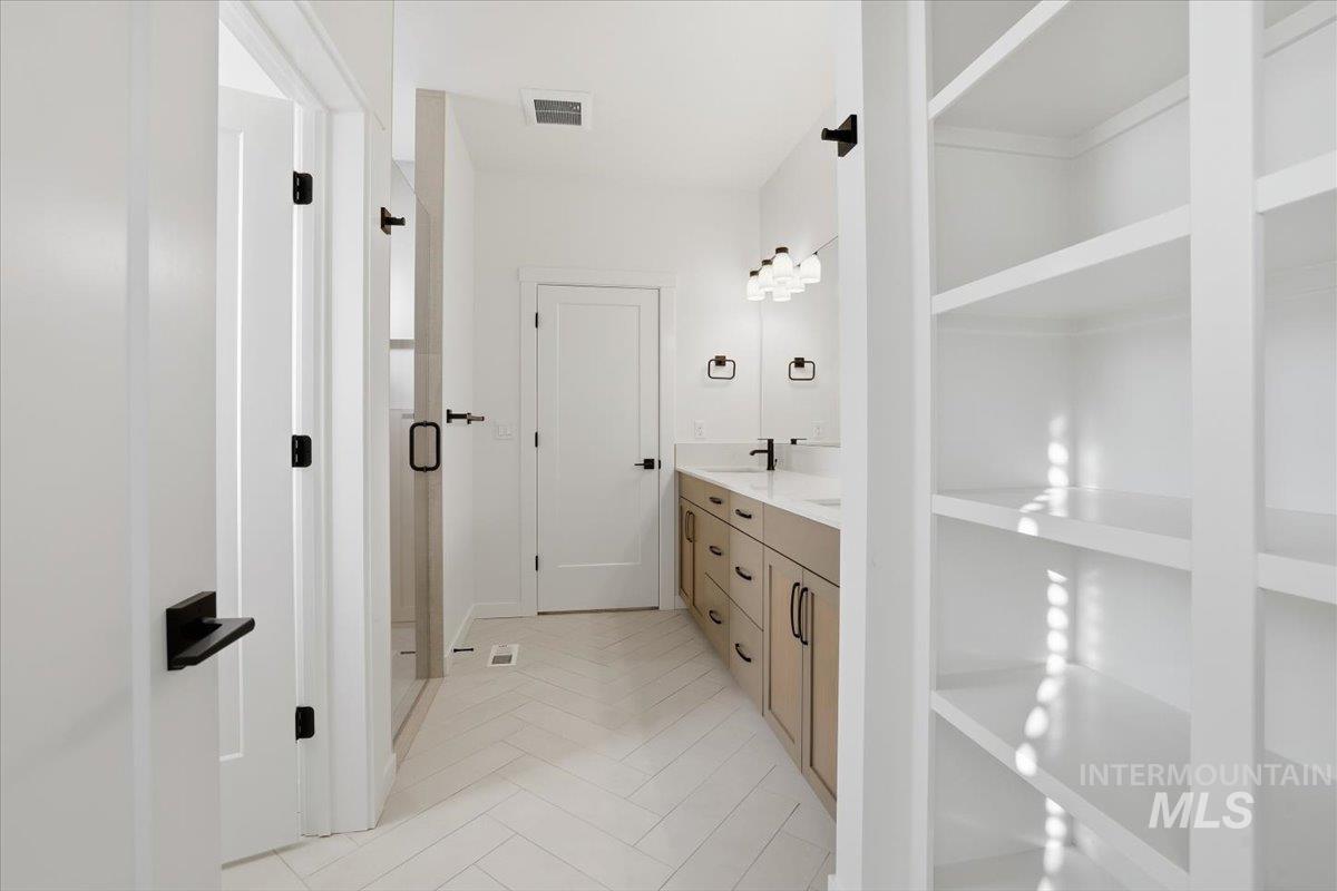 1008 Whitewater Way, Emmett, Idaho 83617, 3 Bedrooms, 2 Bathrooms, Residential For Sale, Price $549,900, 98967277