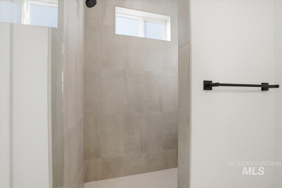 1008 Whitewater Way, Emmett, Idaho 83617, 3 Bedrooms, 2 Bathrooms, Residential For Sale, Price $549,900, 98967277