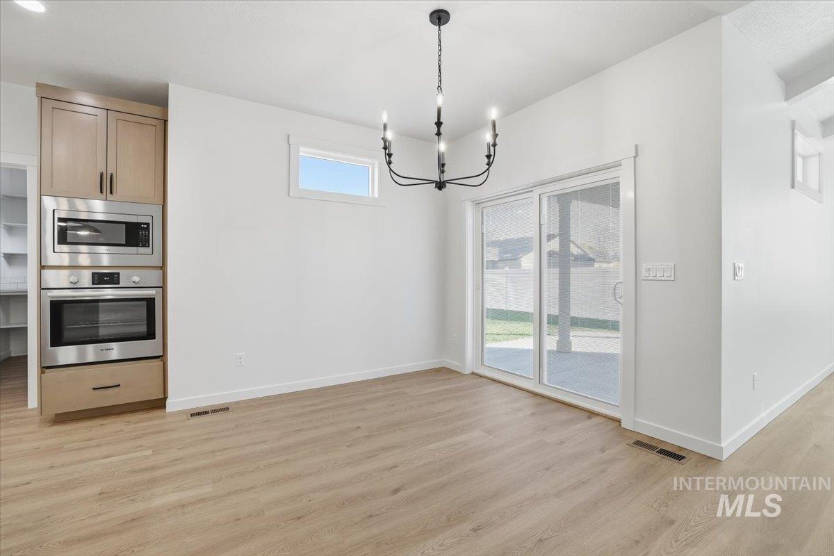 1008 Whitewater Way, Emmett, Idaho 83617, 3 Bedrooms, 2 Bathrooms, Residential For Sale, Price $549,900, 98967277