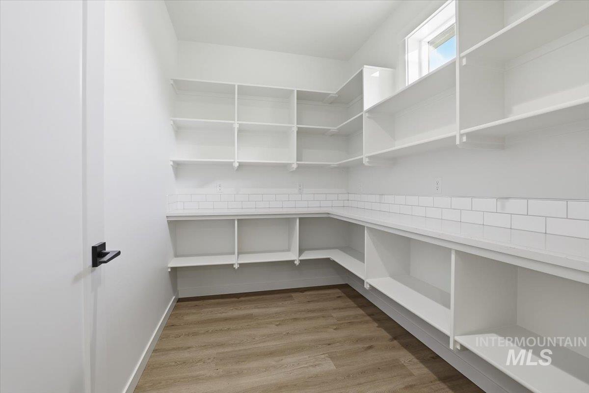 1008 Whitewater Way, Emmett, Idaho 83617, 3 Bedrooms, 2 Bathrooms, Residential For Sale, Price $549,900, 98967277