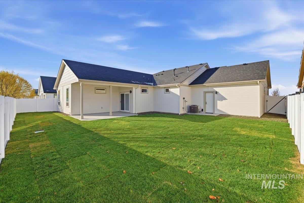 1008 Whitewater Way, Emmett, Idaho 83617, 3 Bedrooms, 2 Bathrooms, Residential For Sale, Price $549,900, 98967277