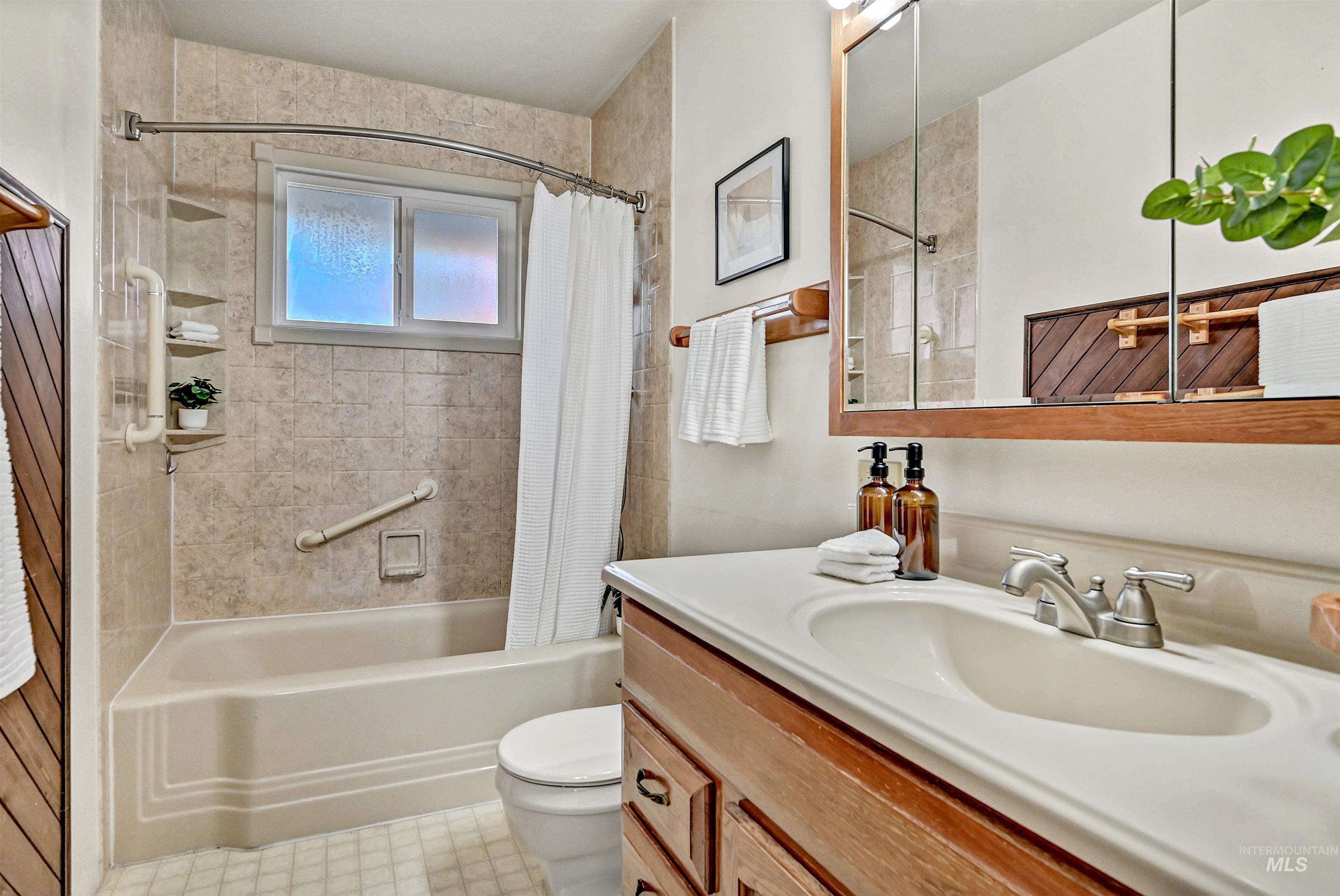 4304 W Saint Andrews Drive, Boise, Idaho 83705-5048, 3 Bedrooms, 1 Bathroom, Residential For Sale, Price $349,900, 98967301