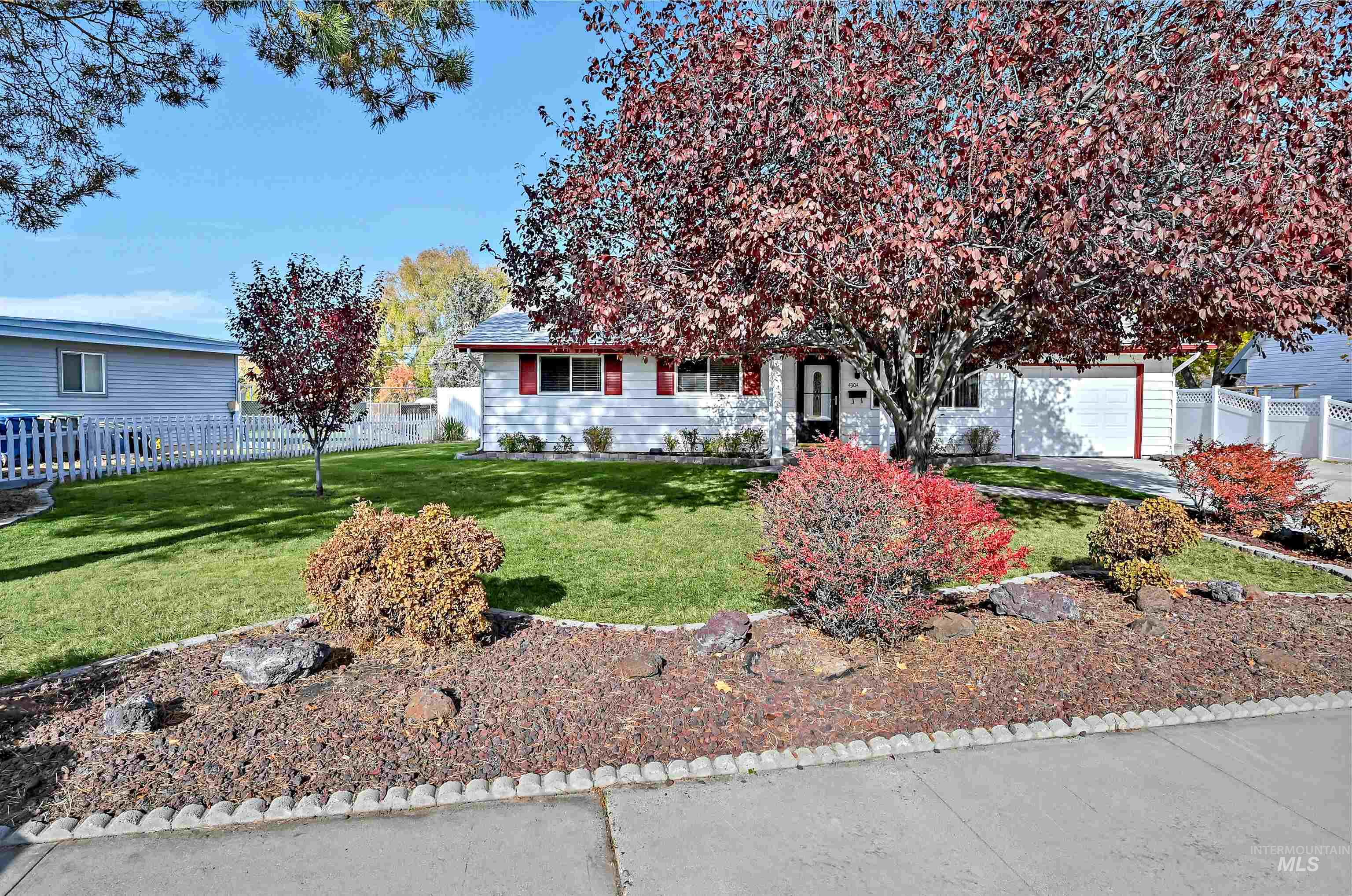 4304 W Saint Andrews Drive, Boise, Idaho 83705-5048, 3 Bedrooms, 1 Bathroom, Residential For Sale, Price $349,900, 98967301
