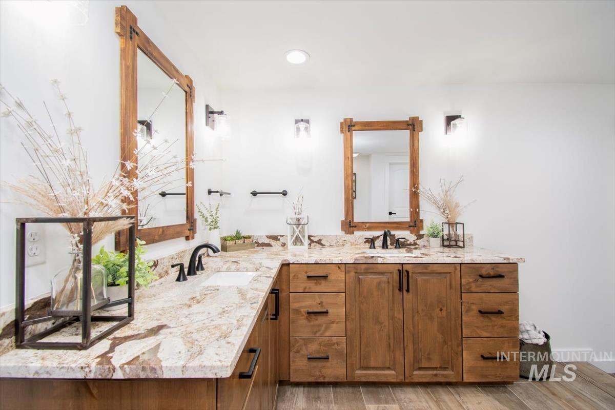 1417 N Kcid Rd, Caldwell, Idaho 83605, 6 Bedrooms, 6.5 Bathrooms, Residential For Sale, Price $1,895,000, 98967305