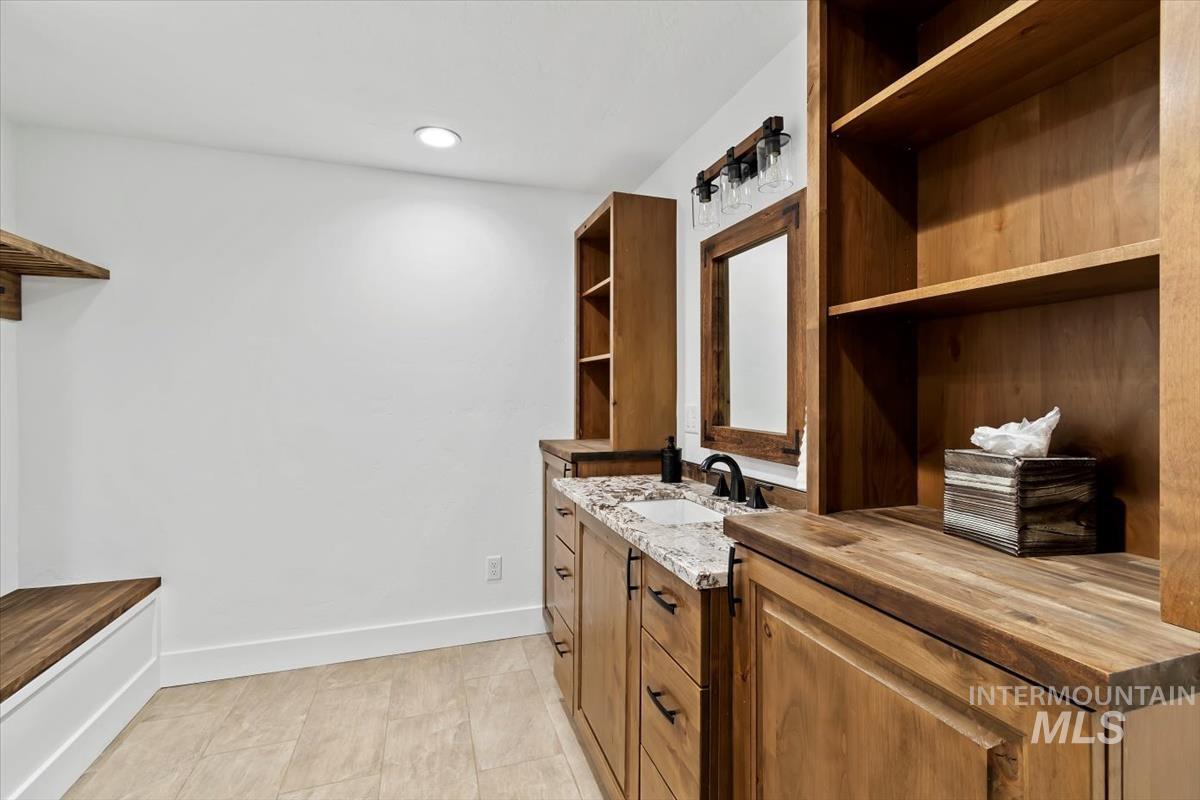 1417 N Kcid Rd, Caldwell, Idaho 83605, 6 Bedrooms, 6.5 Bathrooms, Residential For Sale, Price $1,895,000, 98967305