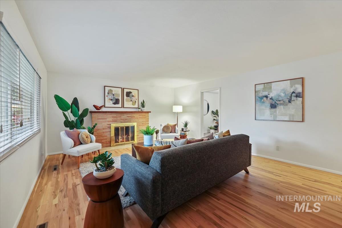 2509 N Joretta Dr, Boise, Idaho 83704, 3 Bedrooms, 1.5 Bathrooms, Residential For Sale, Price $450,000, 98967307