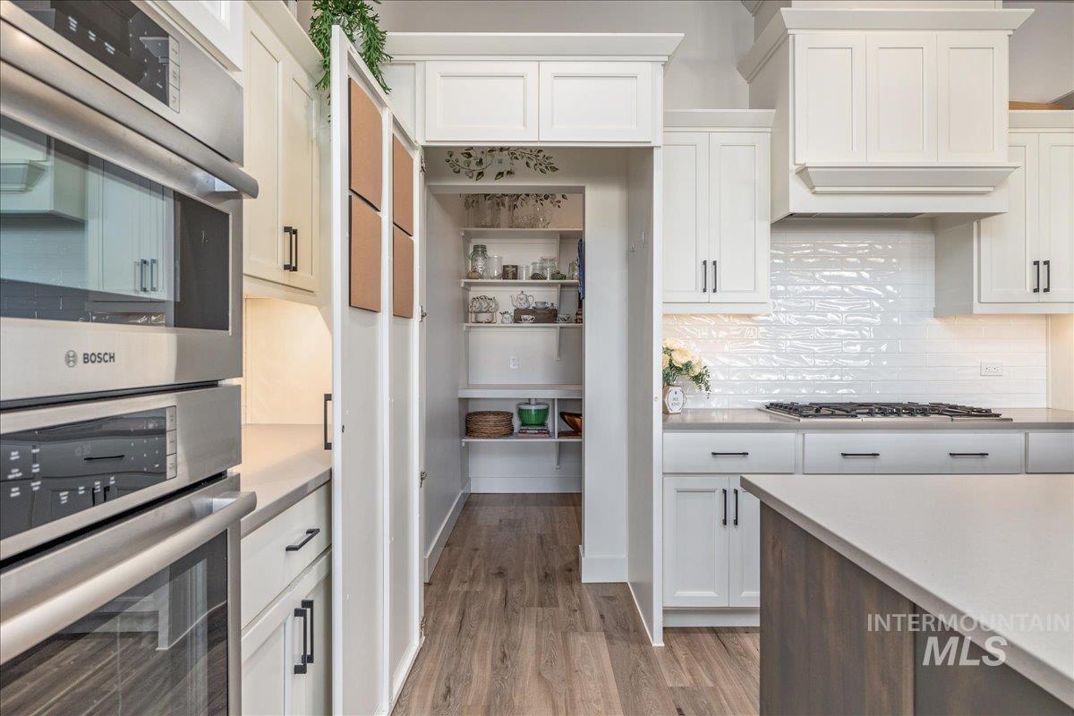 8872 W Suttle Lake Dr, Boise, Idaho 83714, 4 Bedrooms, 2.5 Bathrooms, Residential For Sale, Price $1,079,000, 98967313