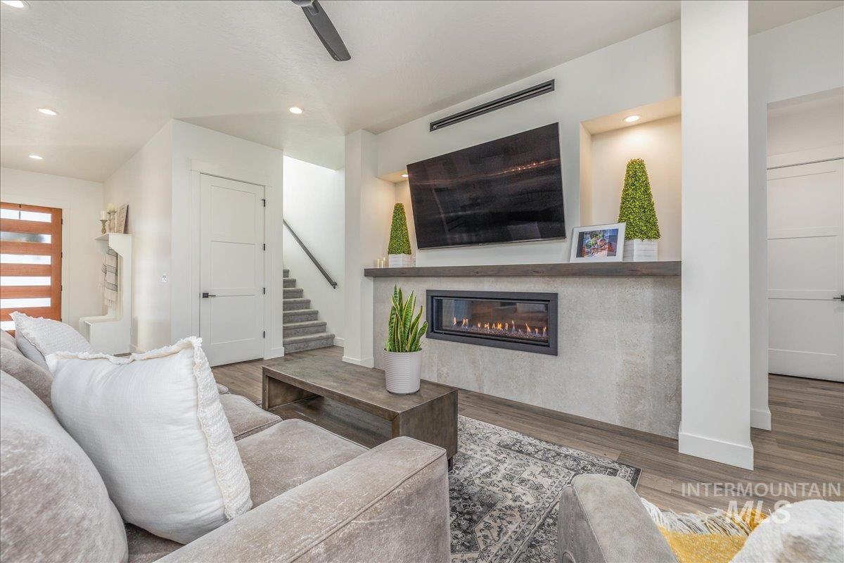 8872 W Suttle Lake Dr, Boise, Idaho 83714, 4 Bedrooms, 2.5 Bathrooms, Residential For Sale, Price $1,079,000, 98967313