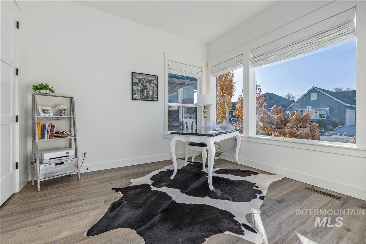 8872 W Suttle Lake Dr, Boise, Idaho 83714, 4 Bedrooms, 2.5 Bathrooms, Residential For Sale, Price $1,079,000, 98967313