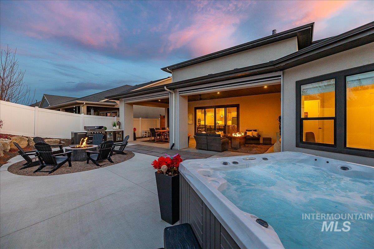 8872 W Suttle Lake Dr, Boise, Idaho 83714, 4 Bedrooms, 2.5 Bathrooms, Residential For Sale, Price $1,079,000, 98967313