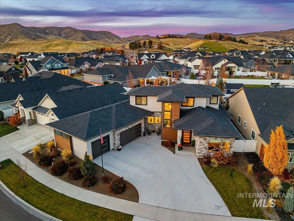 8872 W Suttle Lake Dr, Boise, Idaho 83714, 4 Bedrooms, 2.5 Bathrooms, Residential For Sale, Price $1,079,000, 98967313