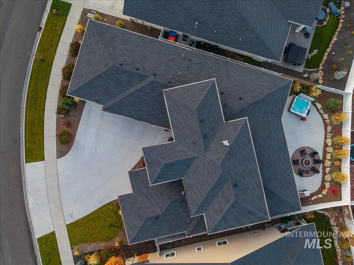 8872 W Suttle Lake Dr, Boise, Idaho 83714, 4 Bedrooms, 2.5 Bathrooms, Residential For Sale, Price $1,079,000, 98967313