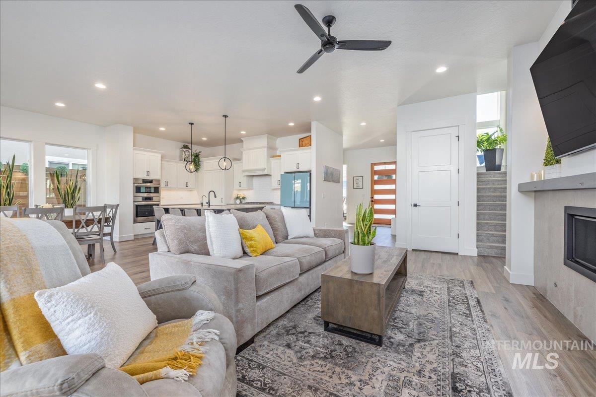 8872 W Suttle Lake Dr, Boise, Idaho 83714, 4 Bedrooms, 2.5 Bathrooms, Residential For Sale, Price $1,079,000, 98967313