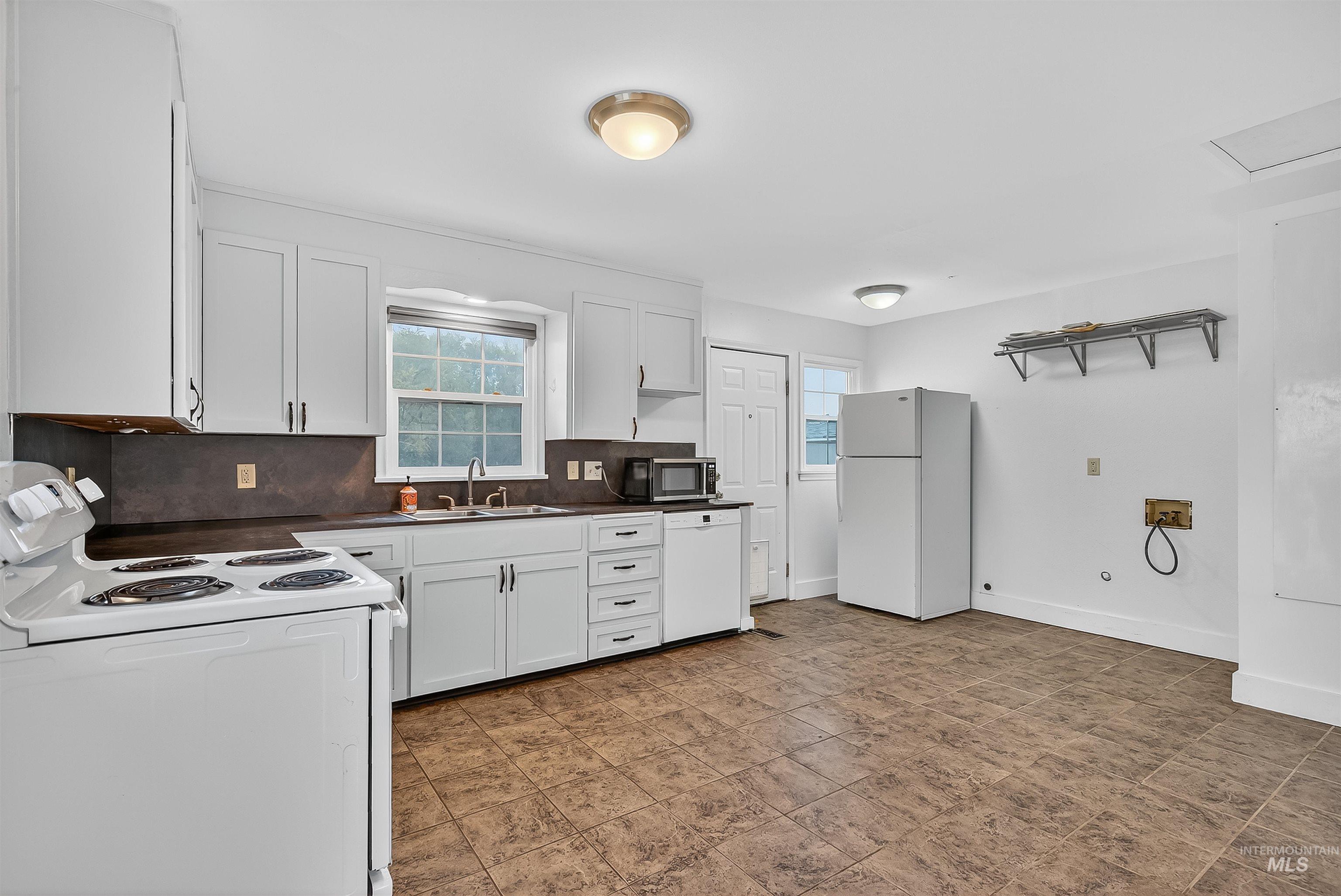 3127 7th St C, Lewiston, Idaho 83501, 2 Bedrooms, 1 Bathroom, Residential For Sale, Price $269,000, 98967324