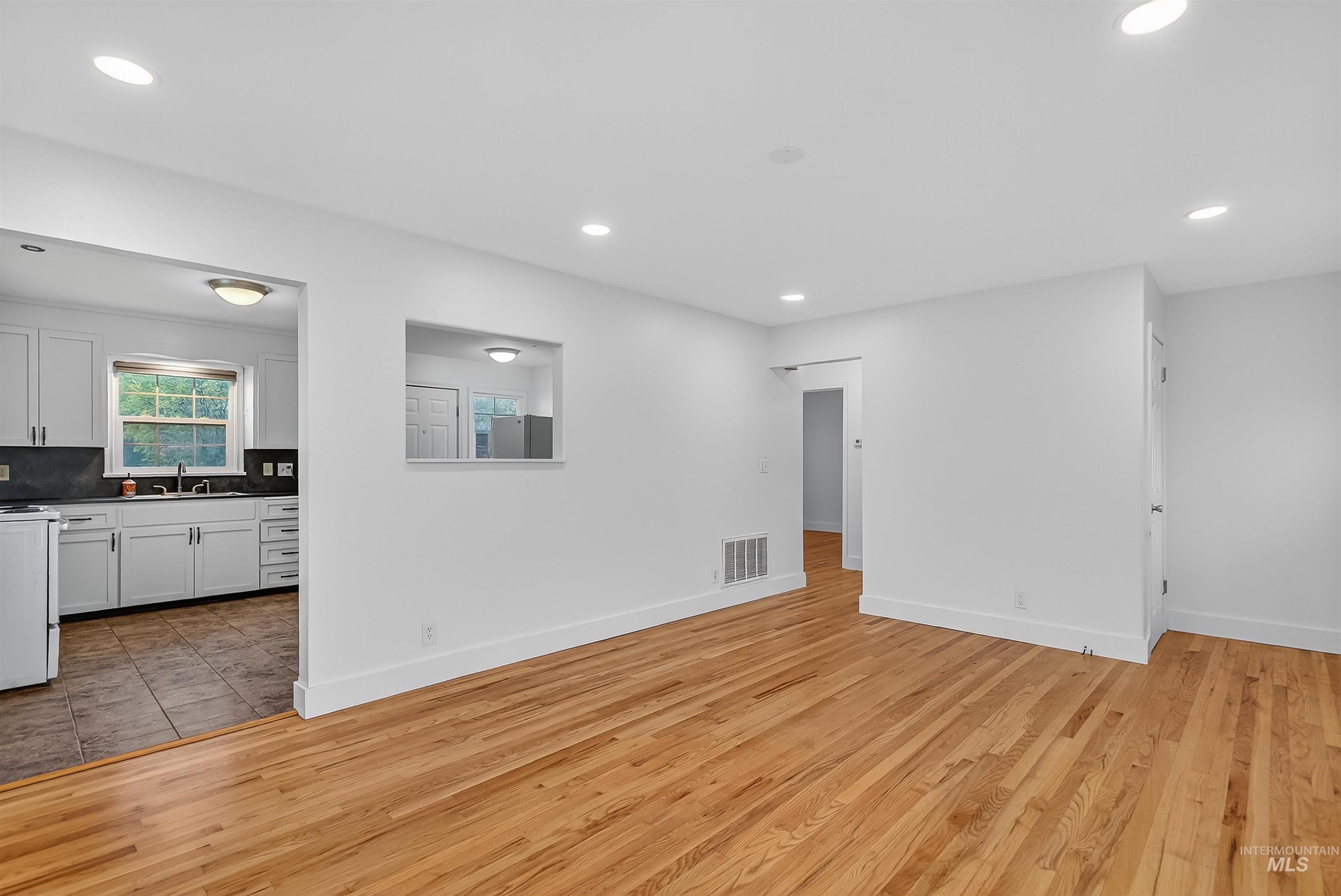 3127 7th St C, Lewiston, Idaho 83501, 2 Bedrooms, 1 Bathroom, Residential For Sale, Price $269,000, 98967324