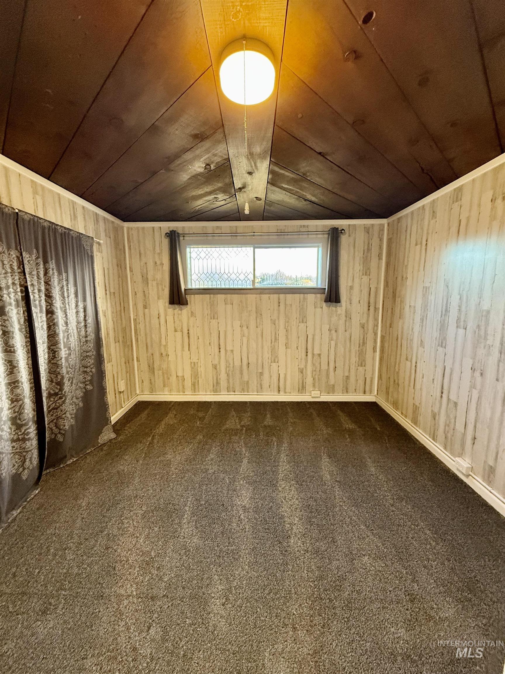 522 Ellis Ave, Winchester, Idaho 83555, 2 Bedrooms, 1 Bathroom, Residential For Sale, Price $199,500, 98967334