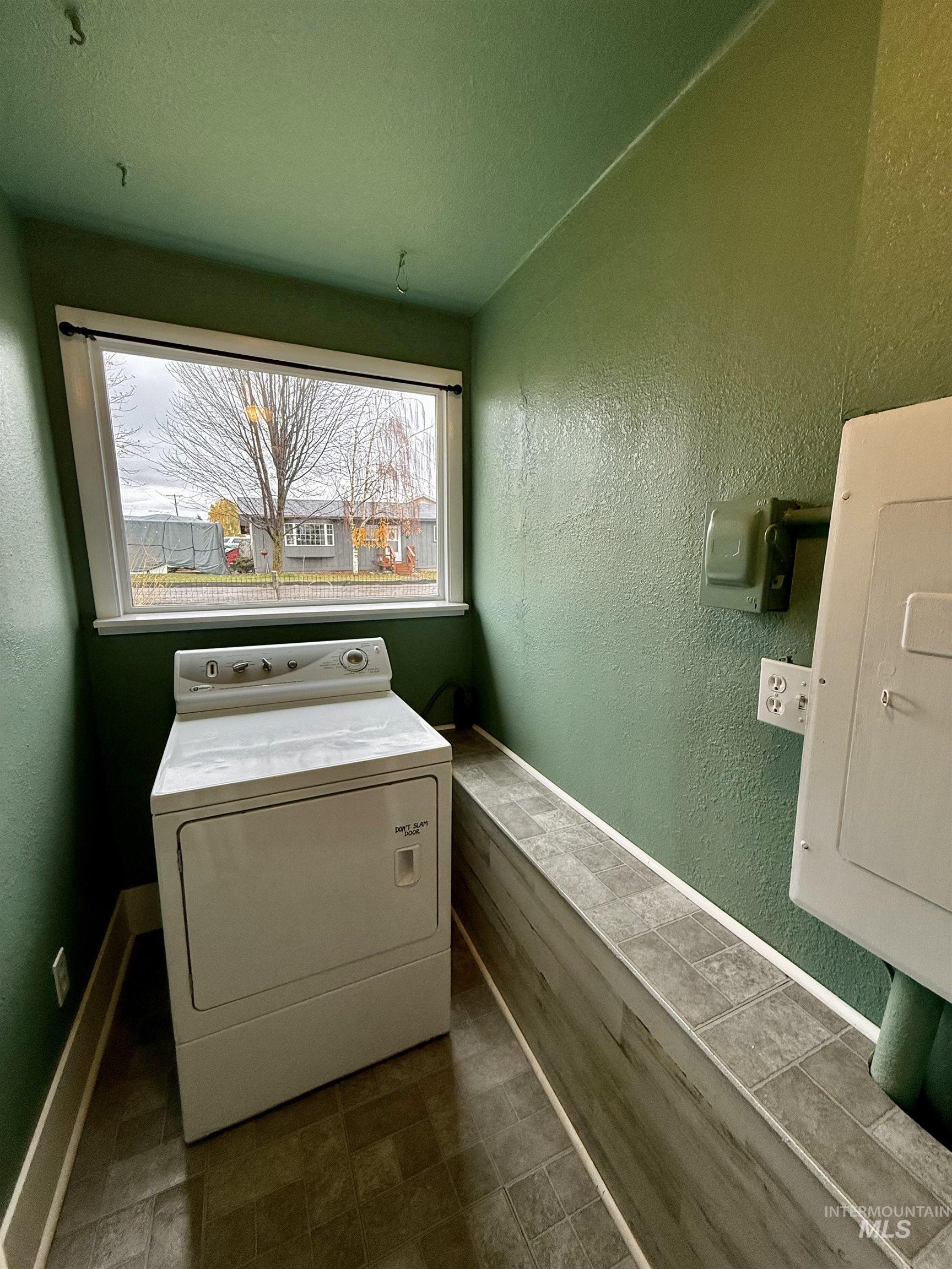 522 Ellis Ave, Winchester, Idaho 83555, 2 Bedrooms, 1 Bathroom, Residential For Sale, Price $199,500, 98967334