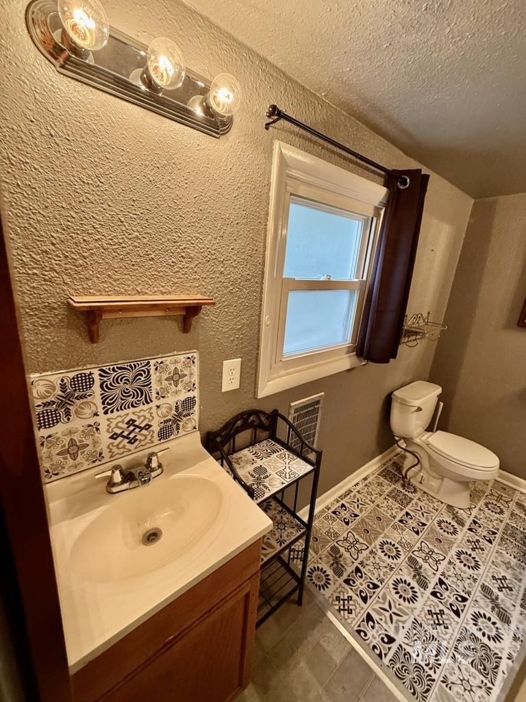 522 Ellis Ave, Winchester, Idaho 83555, 2 Bedrooms, 1 Bathroom, Residential For Sale, Price $199,500, 98967334