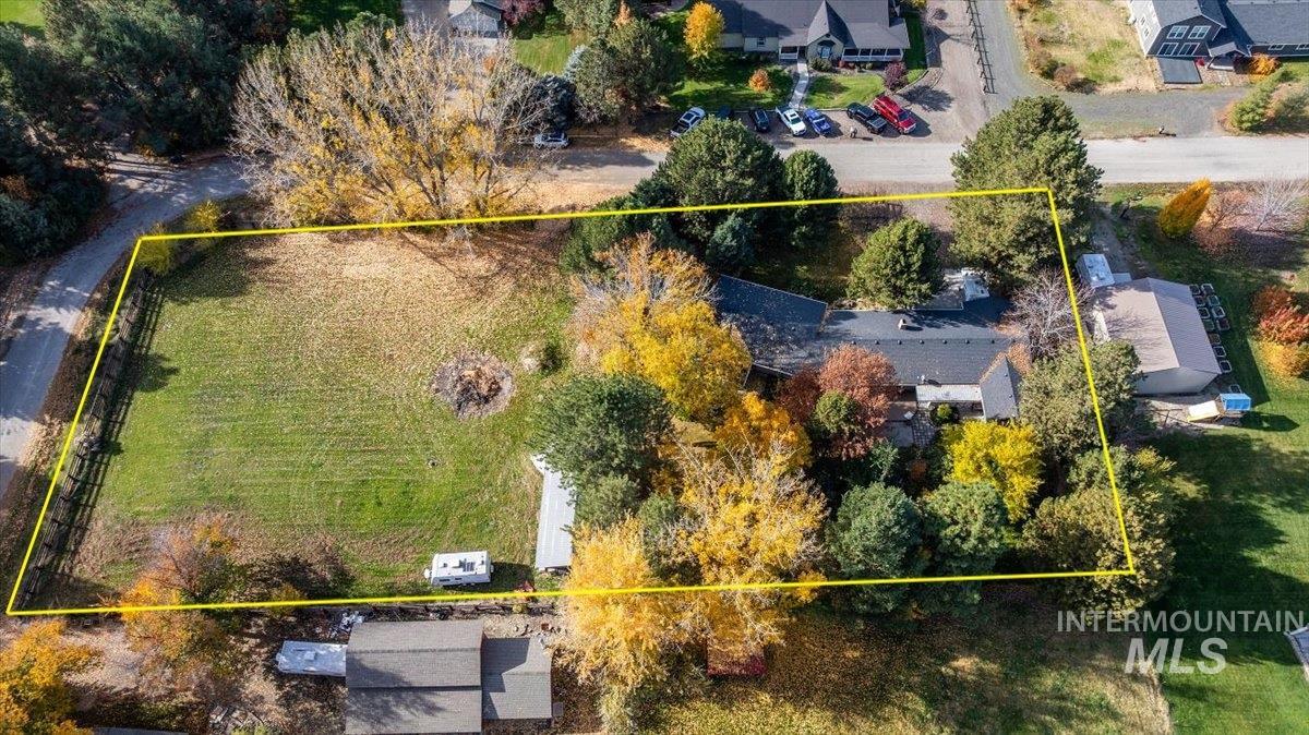 2652 Cherry Circle, Emmett, Idaho 83617, 3 Bedrooms, 2 Bathrooms, Residential For Sale, Price $595,000, 98967336