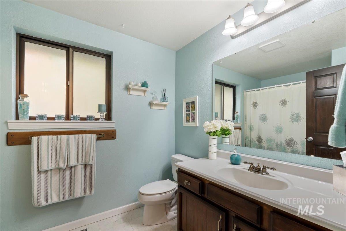 2652 Cherry Circle, Emmett, Idaho 83617, 3 Bedrooms, 2 Bathrooms, Residential For Sale, Price $595,000, 98967336