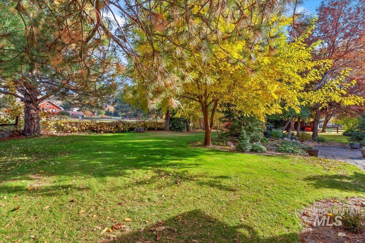 2652 Cherry Circle, Emmett, Idaho 83617, 3 Bedrooms, 2 Bathrooms, Residential For Sale, Price $595,000, 98967336