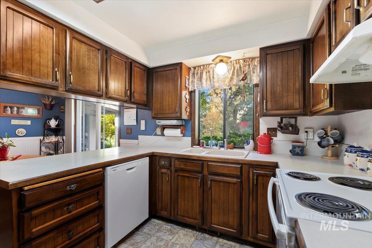 2652 Cherry Circle, Emmett, Idaho 83617, 3 Bedrooms, 2 Bathrooms, Residential For Sale, Price $595,000, 98967336