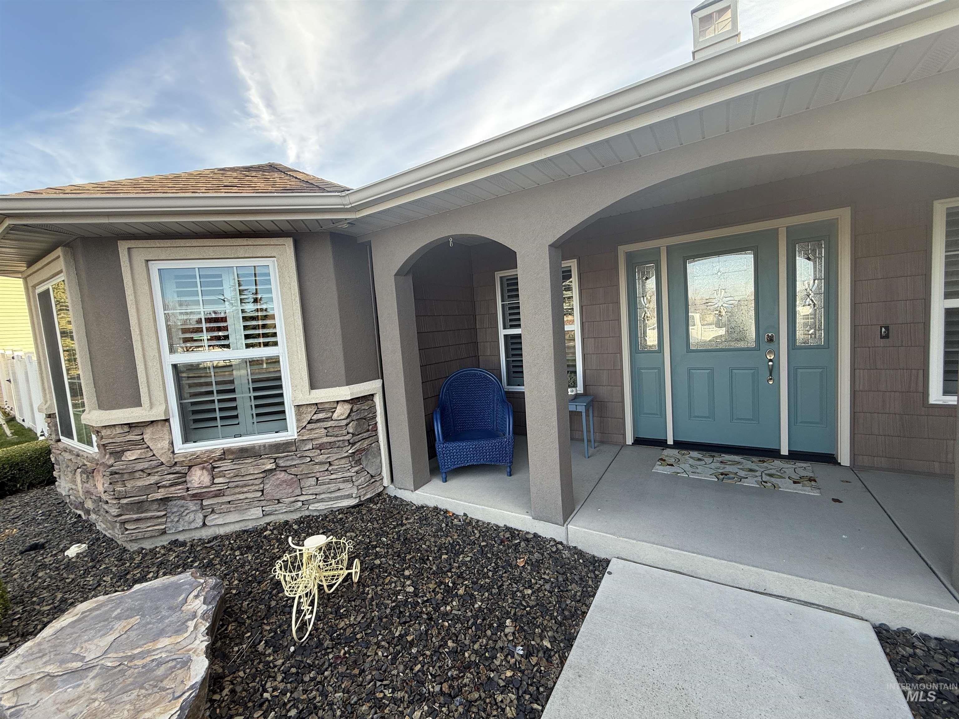 323 Arrowhead Path, Twin Falls, Idaho 83301, 3 Bedrooms, 2 Bathrooms, Residential For Sale, Price $525,000, 98967344